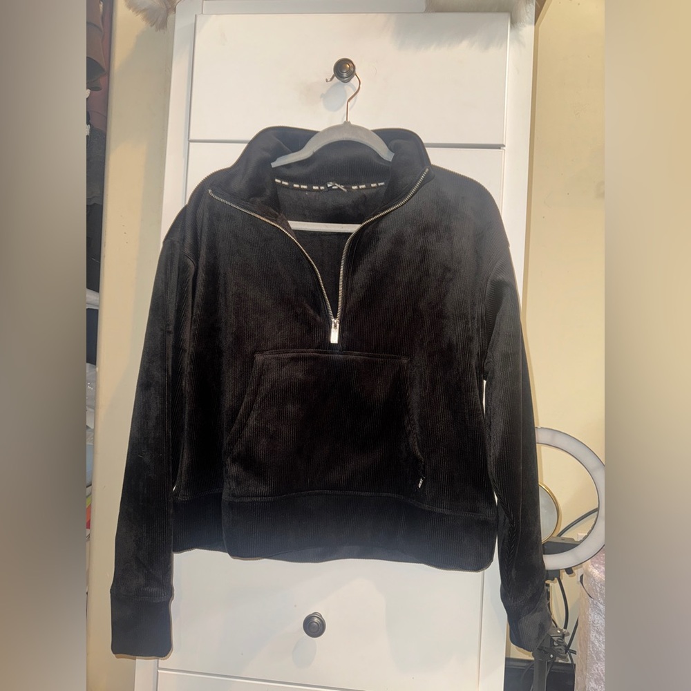 DKNY sweeter sport